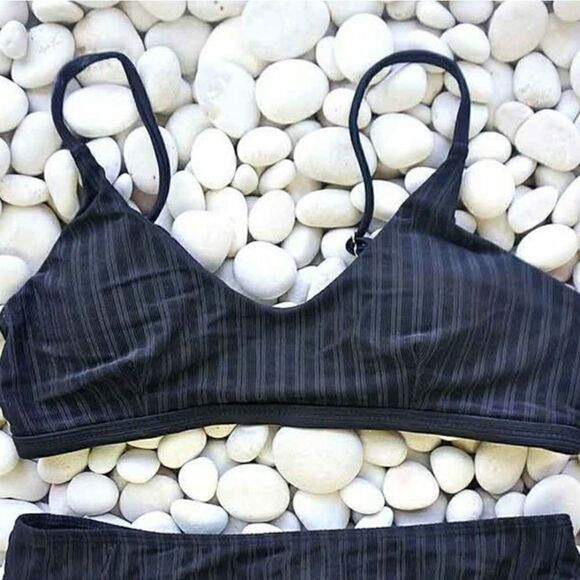 Sporty Black Bikini Set - Picture 3 of 4